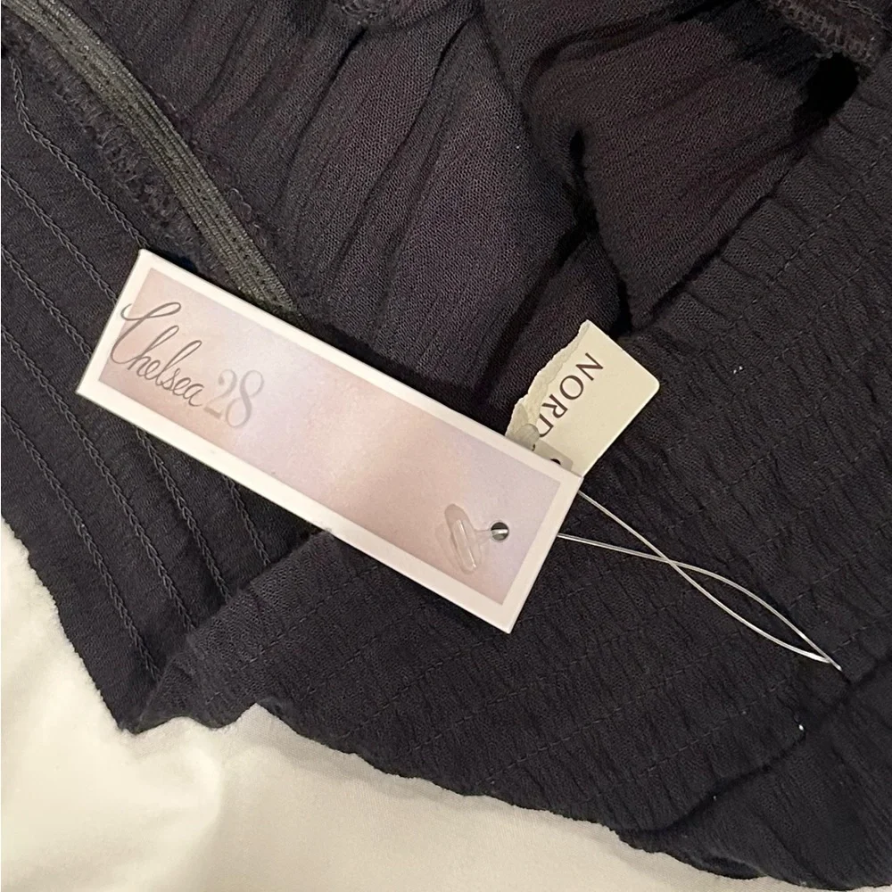 Chelsea28 Black Split Leg Pant XL NWT - Picture 4 of 8